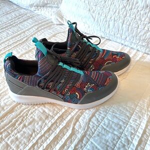 Inkkas Mola Flex Runner V.2 Tribal Print Womens Size 10 EUC